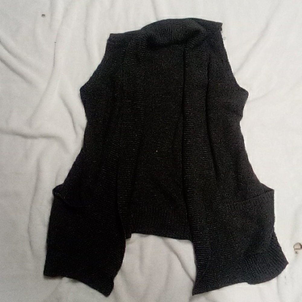 sleeveless sweater